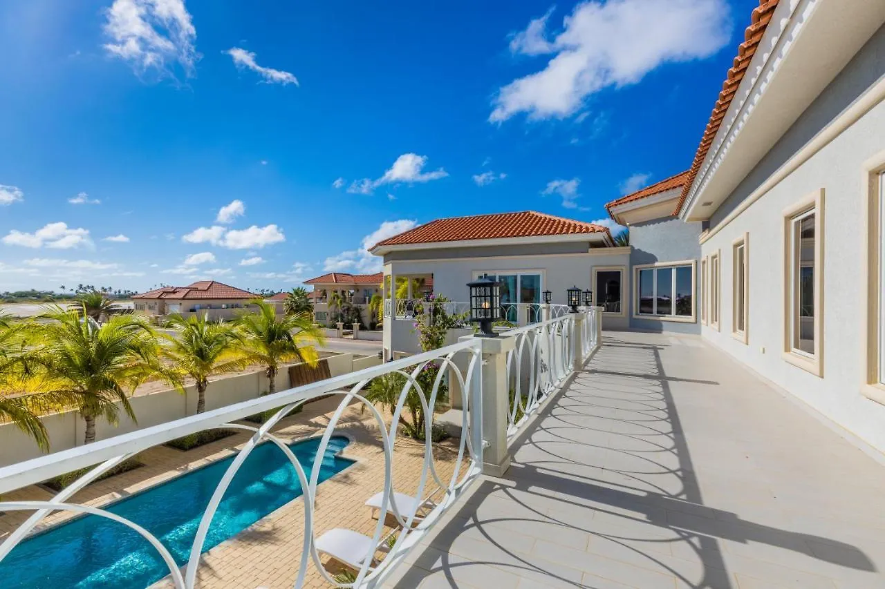 Opal 125 Villa Palm Beach