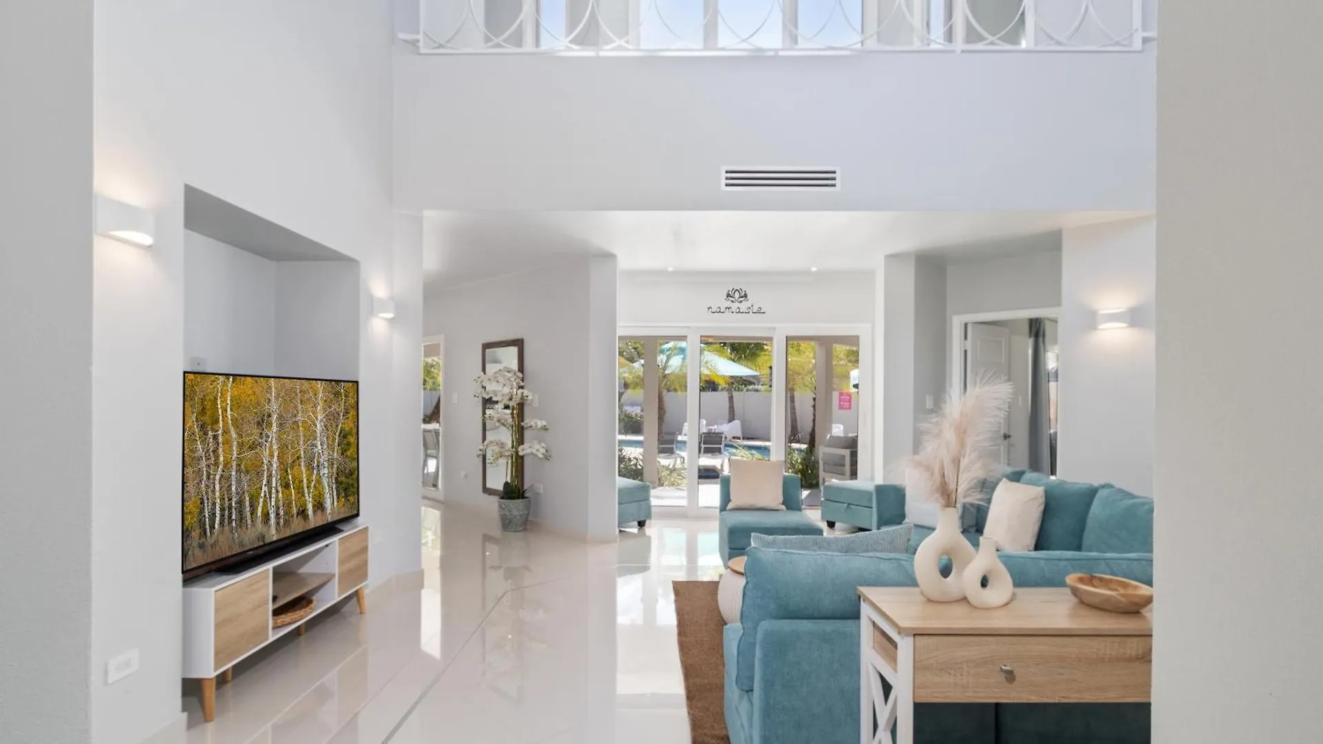 Opal 125 Villa Palm Beach