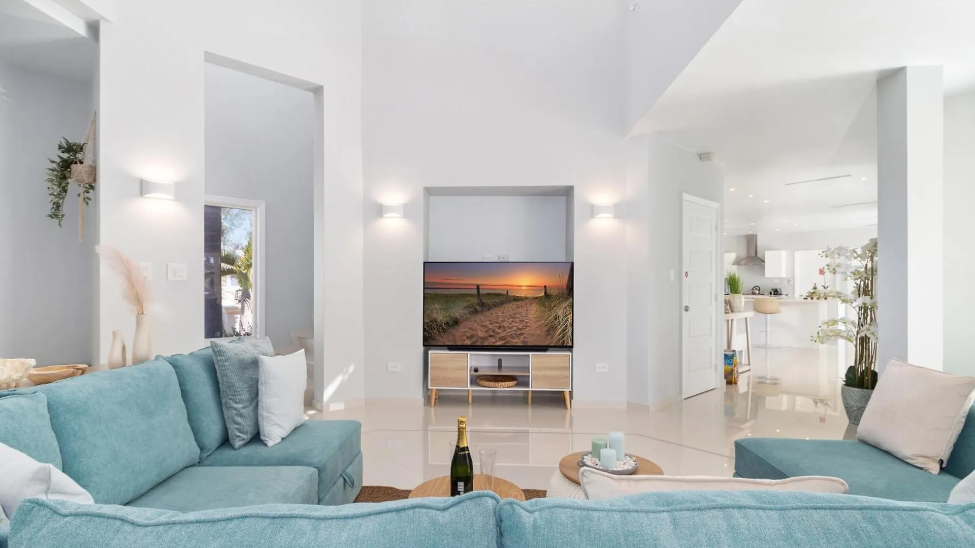 Opal 125 Villa Palm Beach