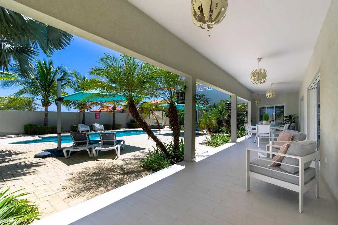 Opal 125 Villa Palm Beach 0*,