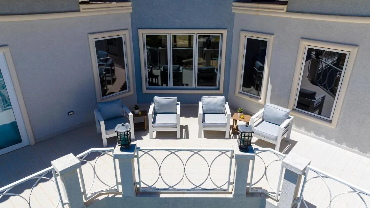 Opal 125 Villa Palm Beach Aruba