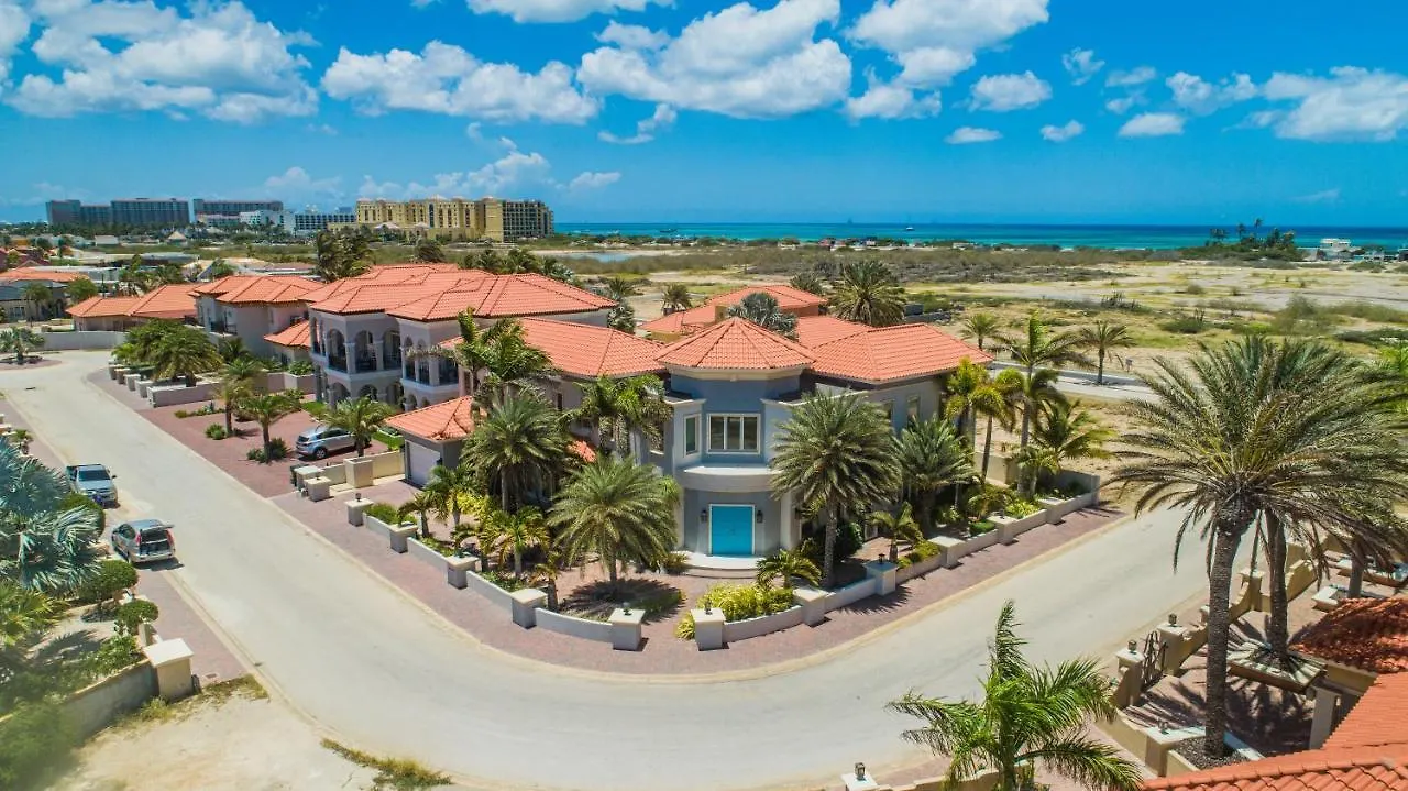 Opal 125 Villa Palm Beach 0*,
