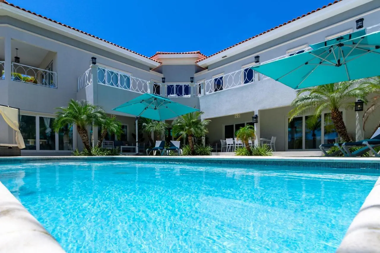 Opal 125 Villa Palm Beach 0*,