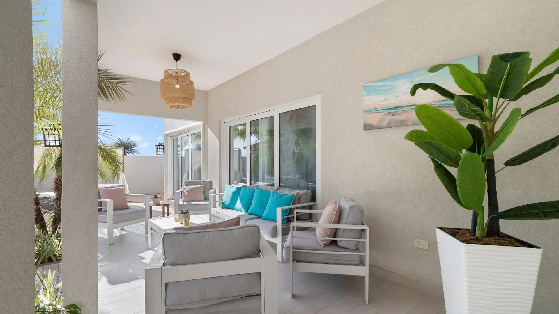 Opal 125 Villa Palm Beach