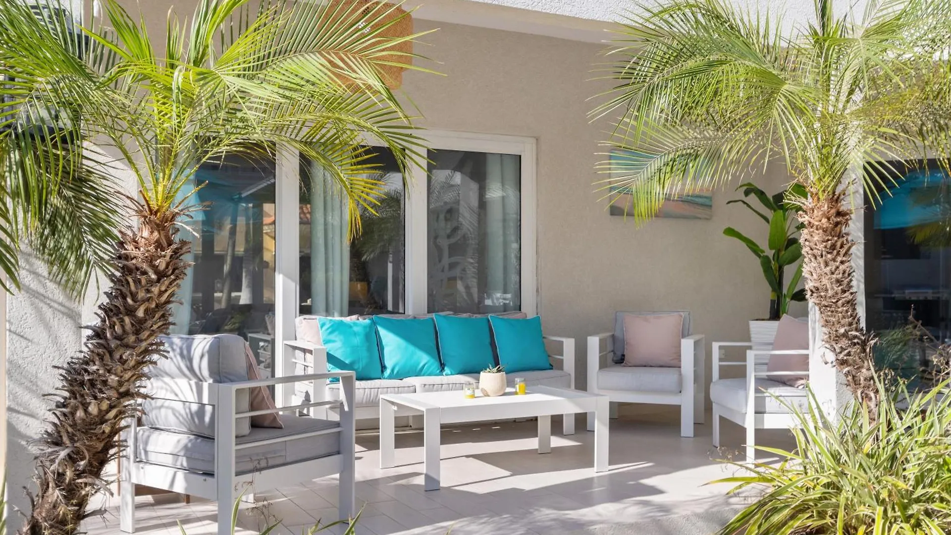 Opal 125 Villa Palm Beach