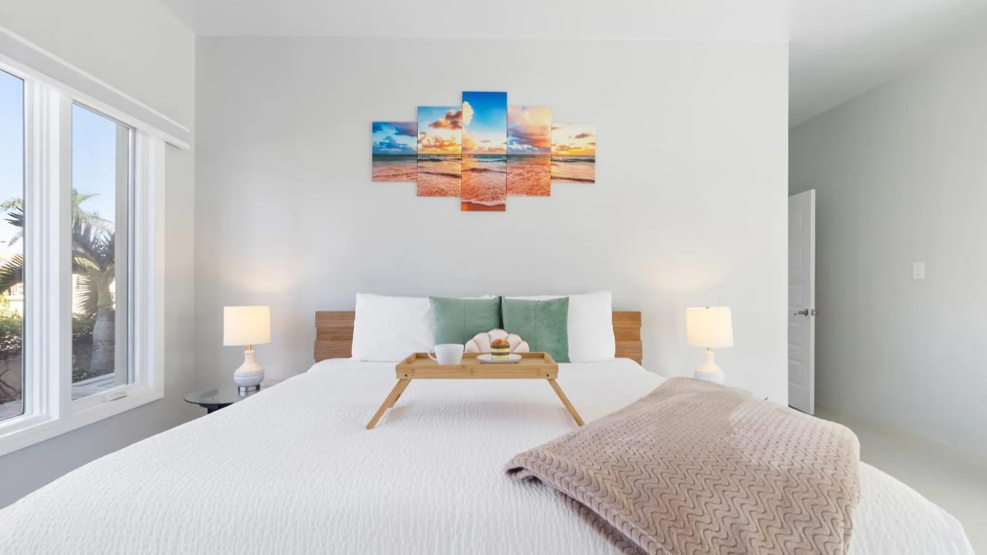 Opal 125 Villa Palm Beach