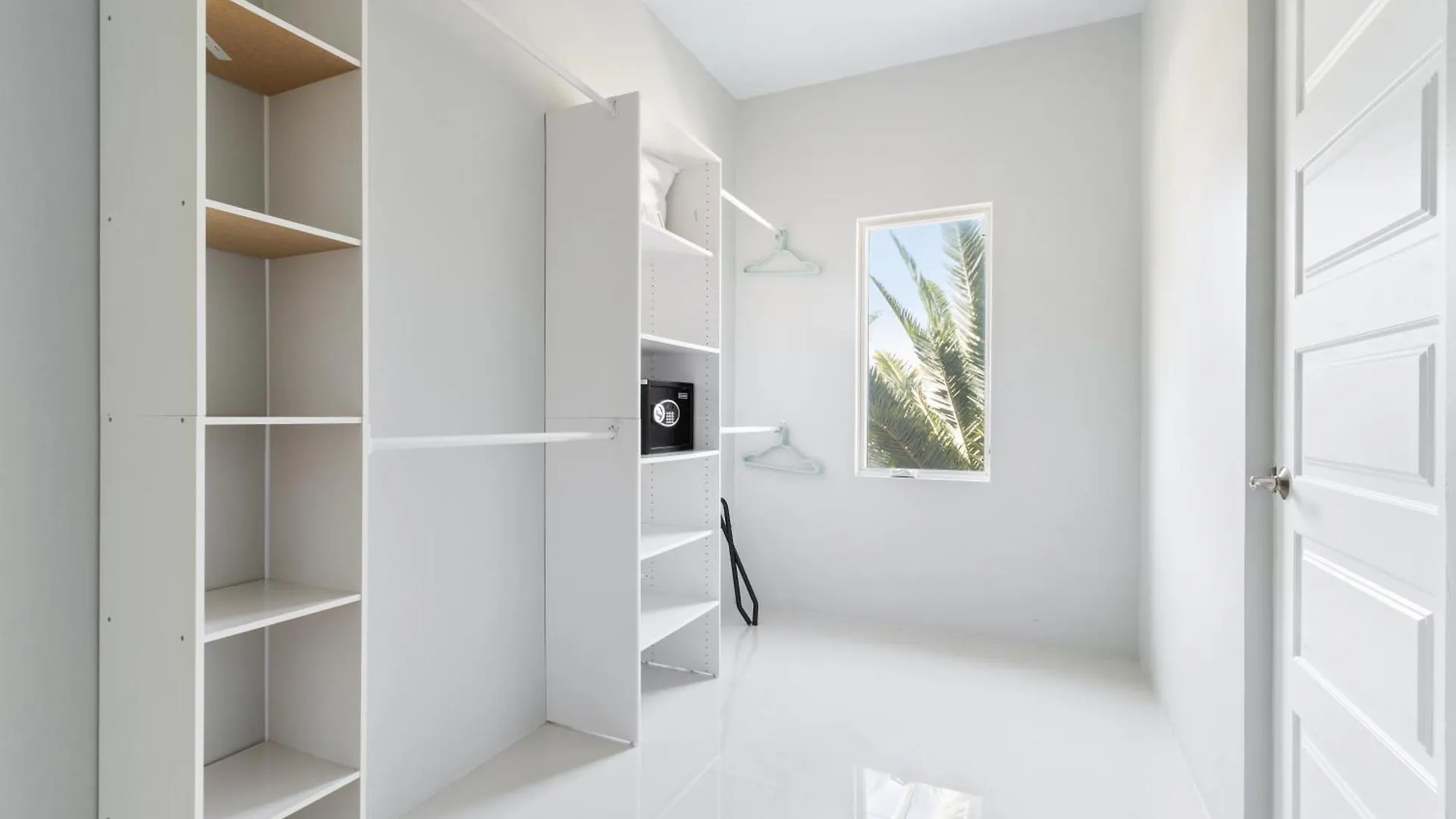 Opal 125 Villa Palm Beach