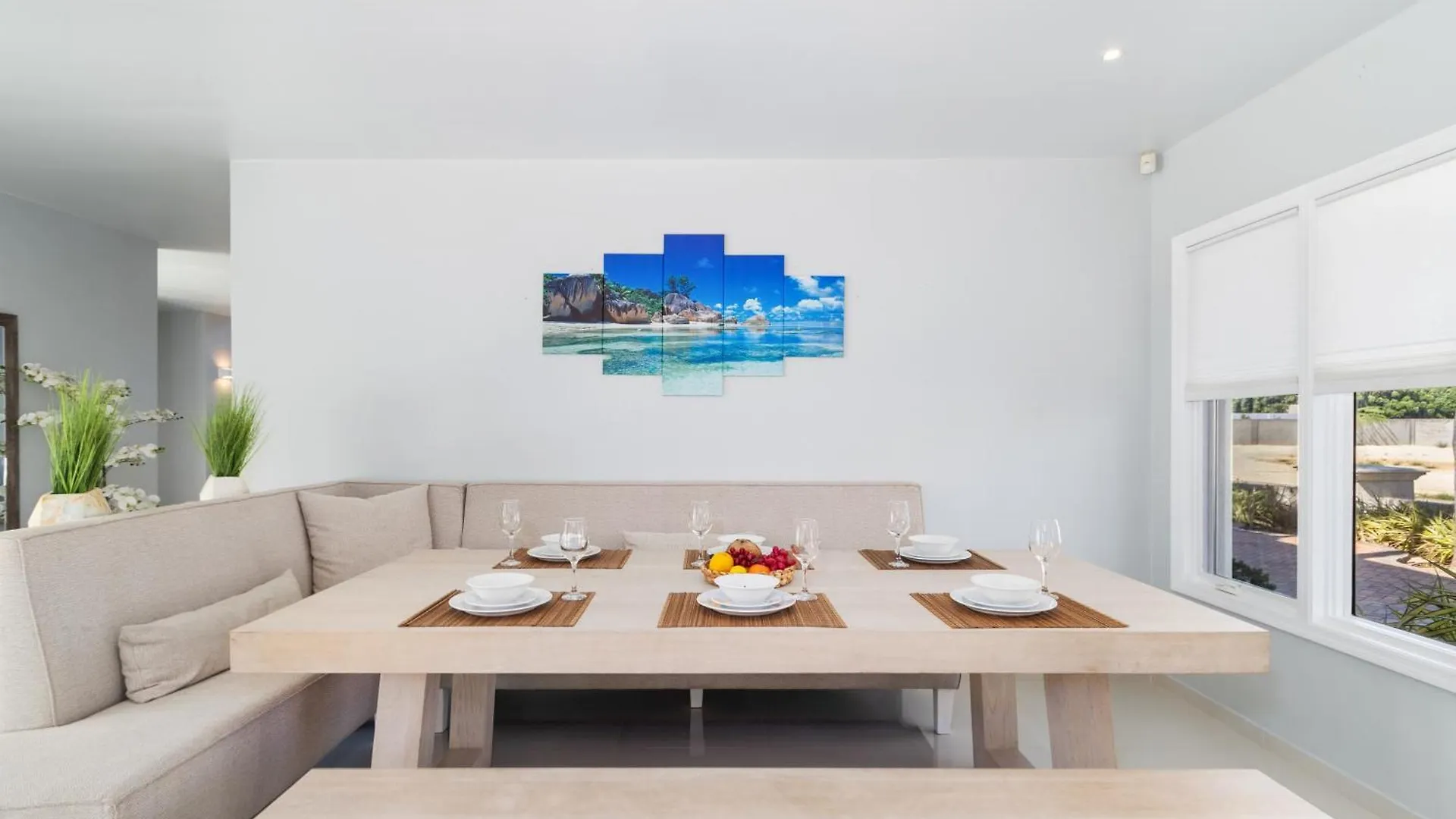 Opal 125 Villa Palm Beach