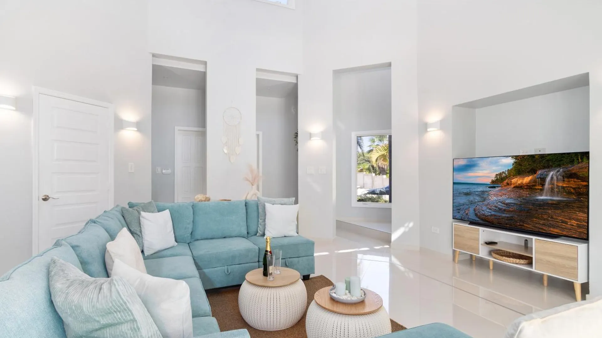 Opal 125 Villa Palm Beach